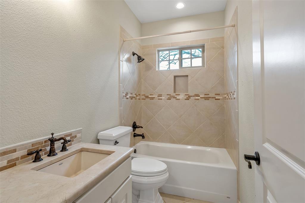 4318 Cascades Boulevard, Tyler, TX 75709