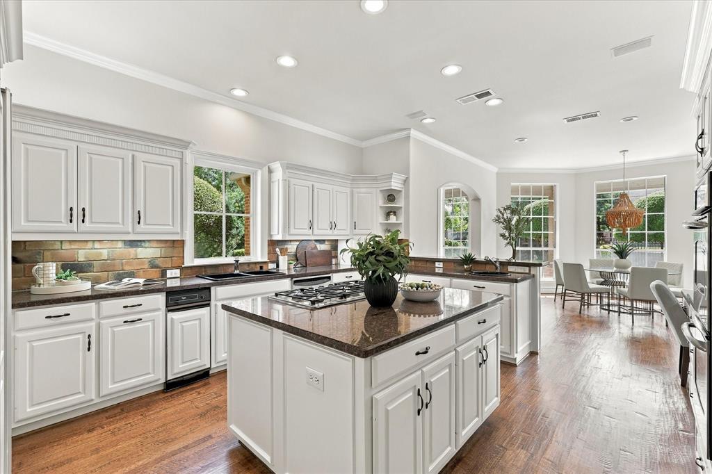 2104 Sutton Place, Plano, TX 75093