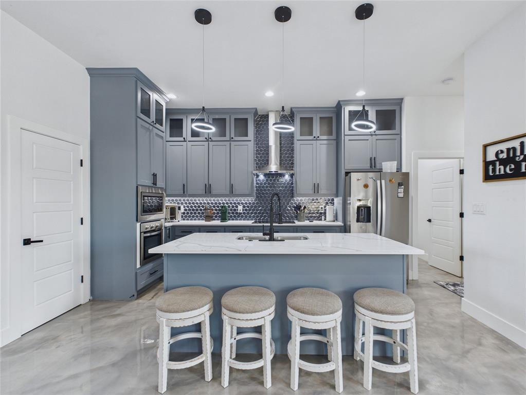 15283 County Road 4052, Kemp, TX 75143