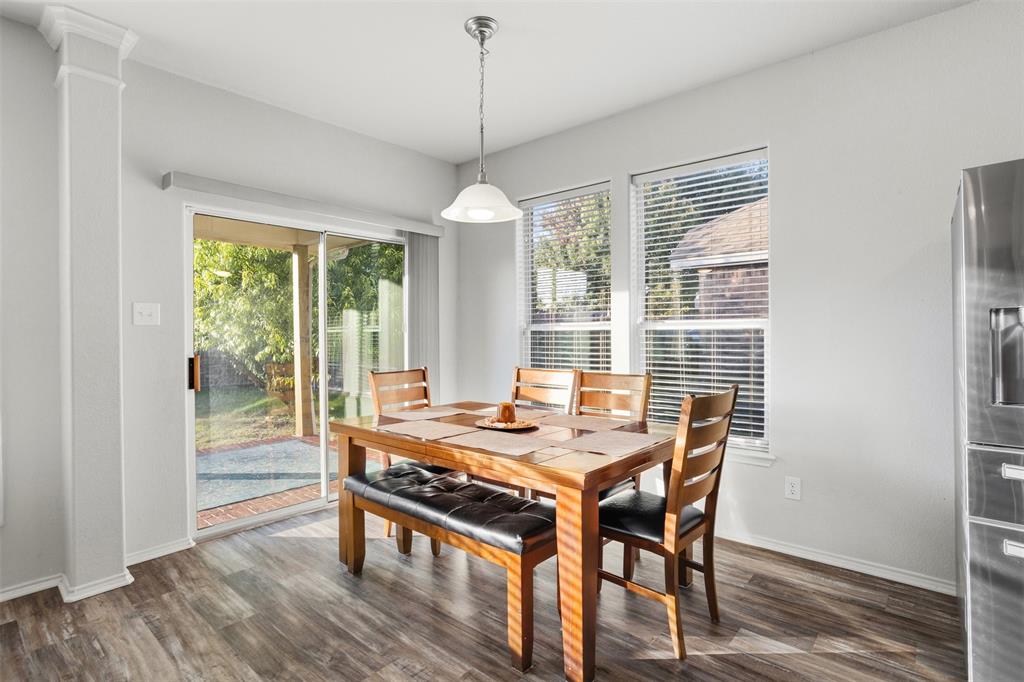 Breakfast nook area is large enough for more needs