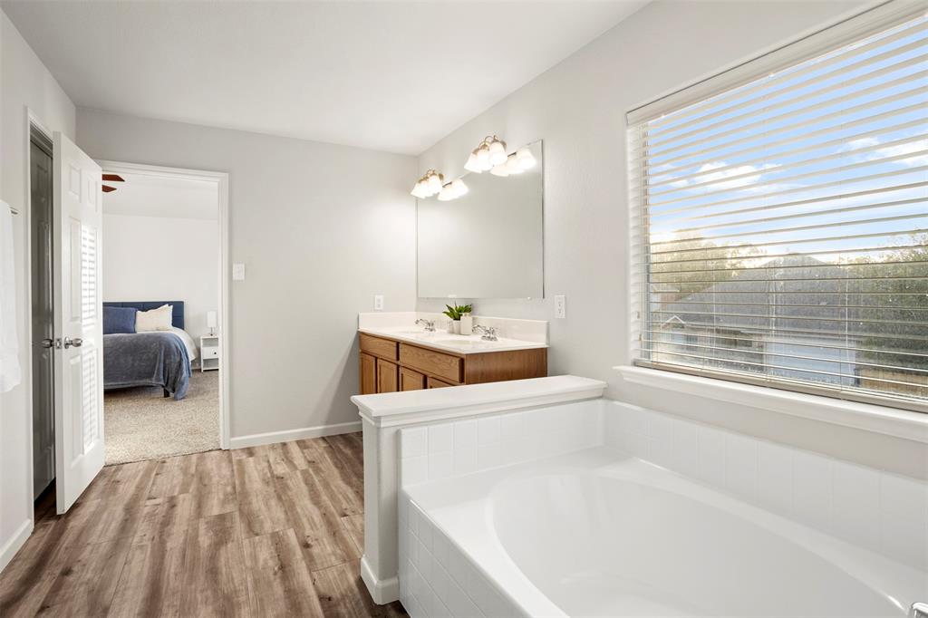 2707 Juniper Drive, Glenn Heights, TX 75154