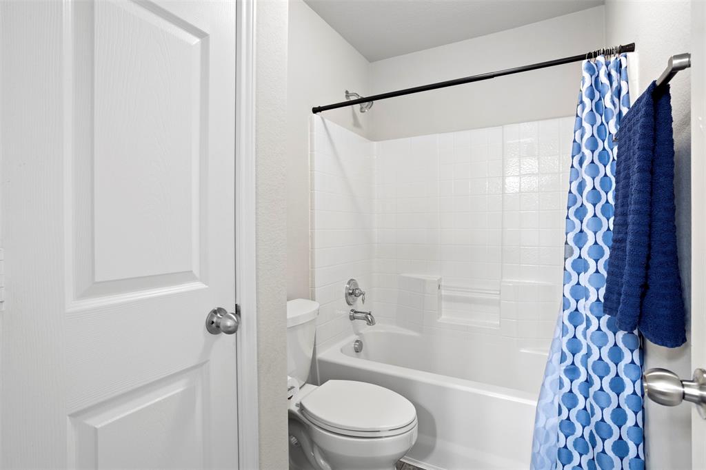 2707 Juniper Drive, Glenn Heights, TX 75154