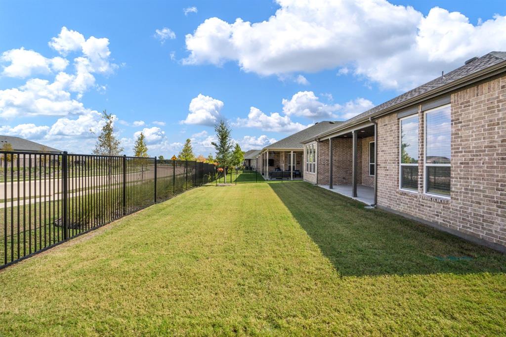 417 Raven Ridge Drive, McKinney, TX 75071