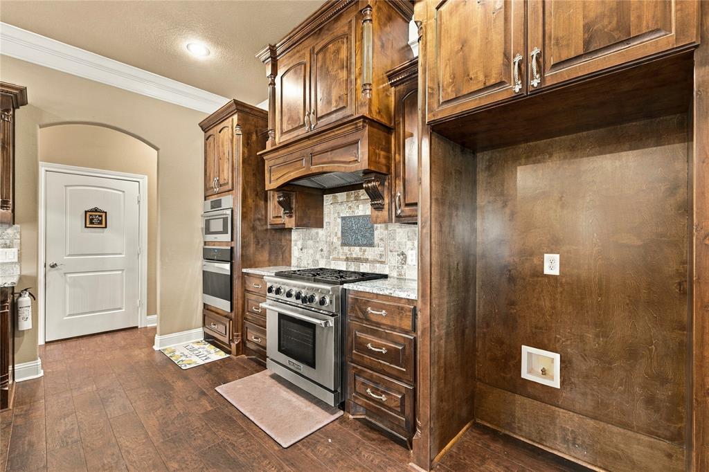 545 Hunton Lane, Robinson, TX 76706