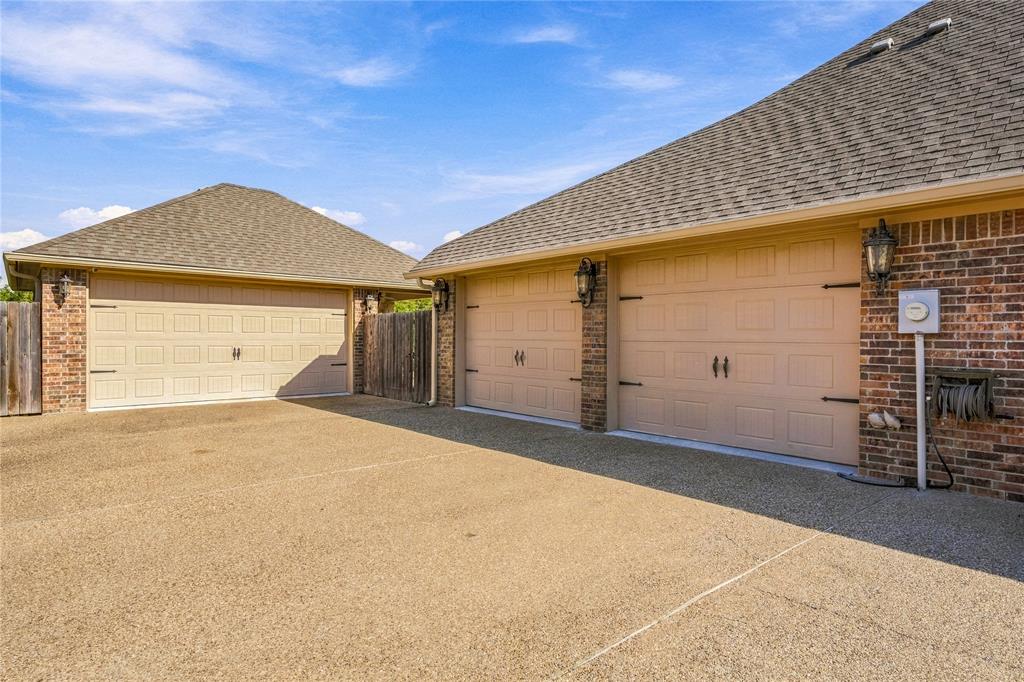545 Hunton Lane, Robinson, TX 76706