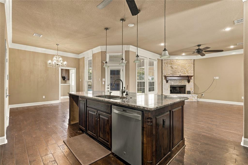 545 Hunton Lane, Robinson, TX 76706