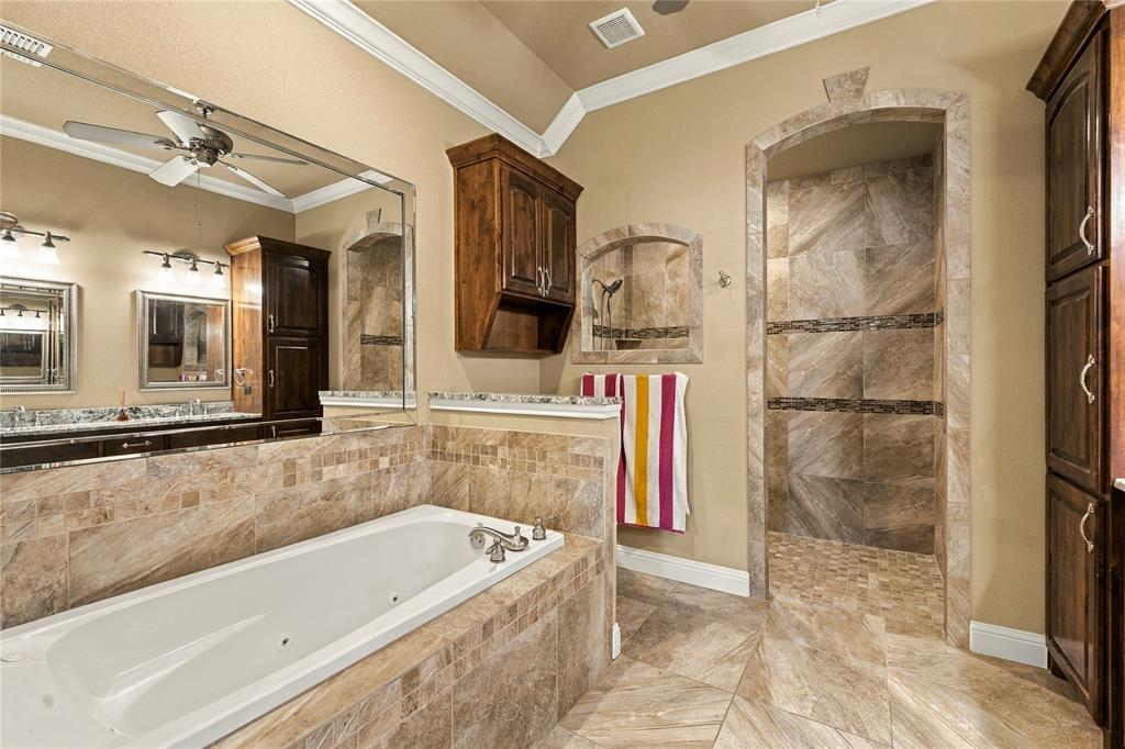 545 Hunton Lane, Robinson, TX 76706