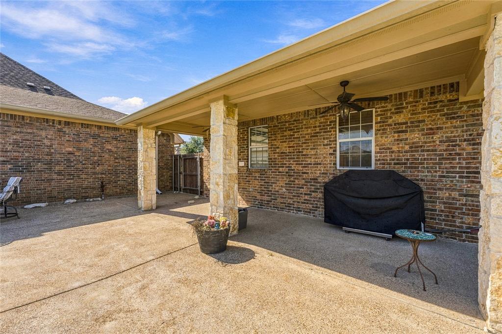 545 Hunton Lane, Robinson, TX 76706