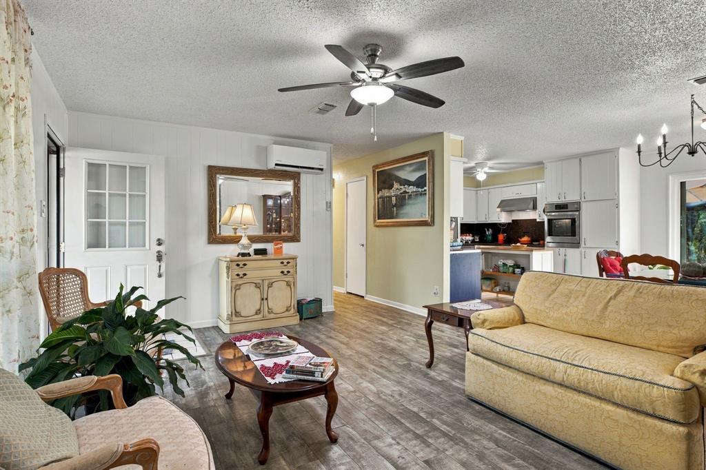 1300 Oak Country, Weatherford, TX 76085