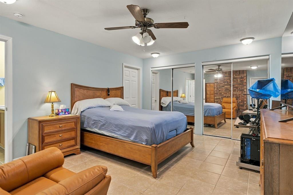 1300 Oak Country, Weatherford, TX 76085