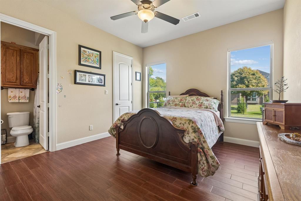 Seondary Bedroom