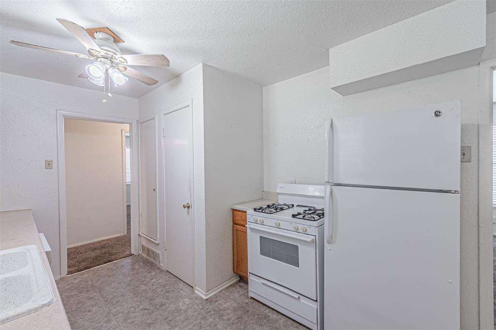 2529 Albemarle Drive, Farmers Branch, TX 75234
