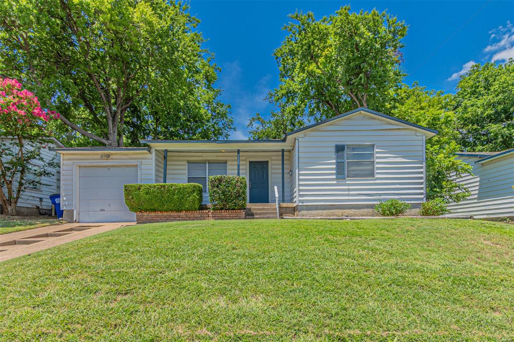 2529 Albemarle Drive, Farmers Branch, TX 75234