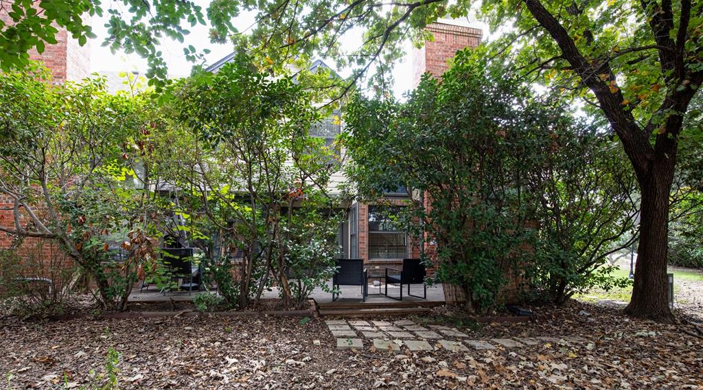 422 Santa Fe Trail, #11, Irving, TX 75063