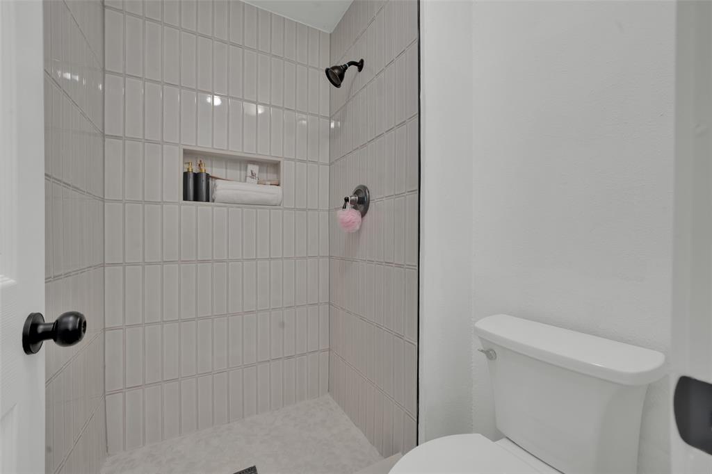 3213 Round Rock Circle, Garland, TX 75044
