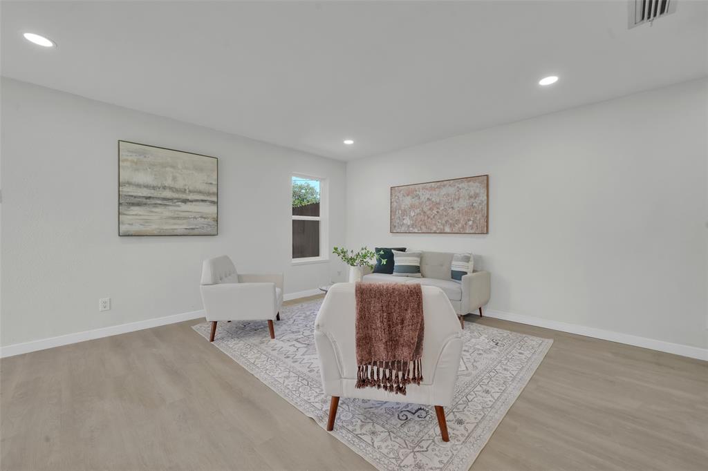 3213 Round Rock Circle, Garland, TX 75044