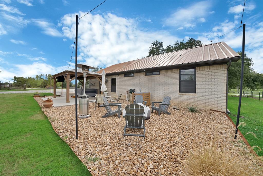 146 Private Road 1525, Bridgeport, TX 76426