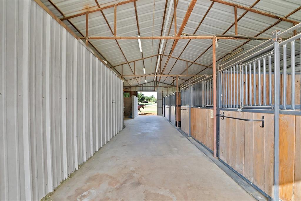 146 Private Road 1525, Bridgeport, TX 76426
