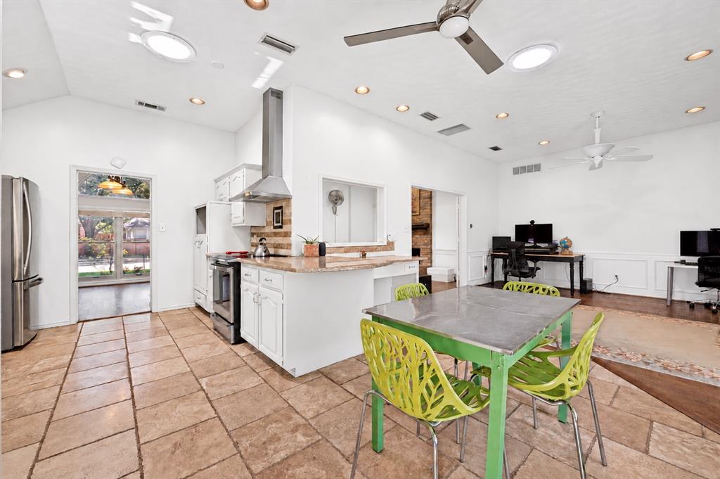 Virtual renovation: Wall colors digitally altered