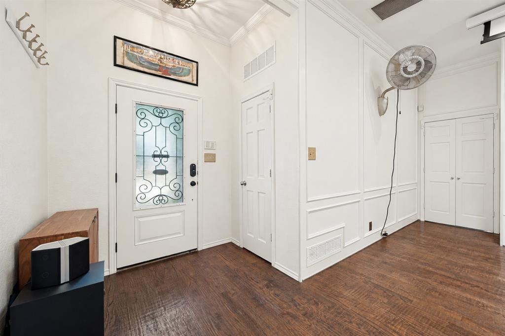 Virtual renovation: Wall colors digitally altered