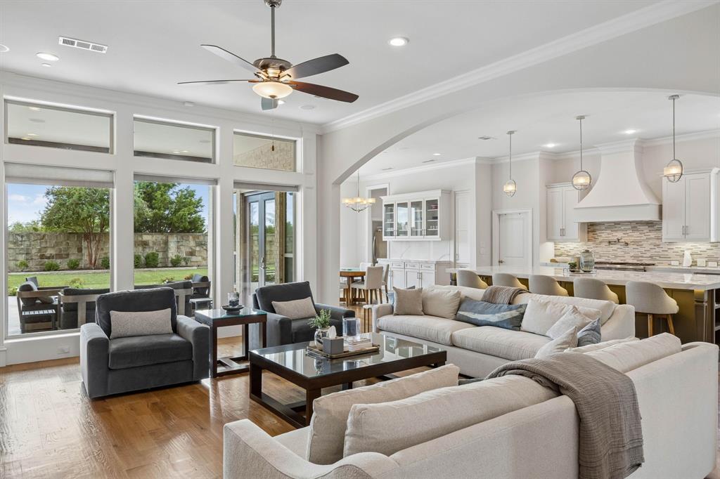 917 Lake Carillon Lane, Southlake, TX 76092