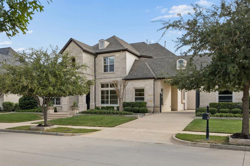 917 Lake Carillon Lane, Southlake, TX 76092
