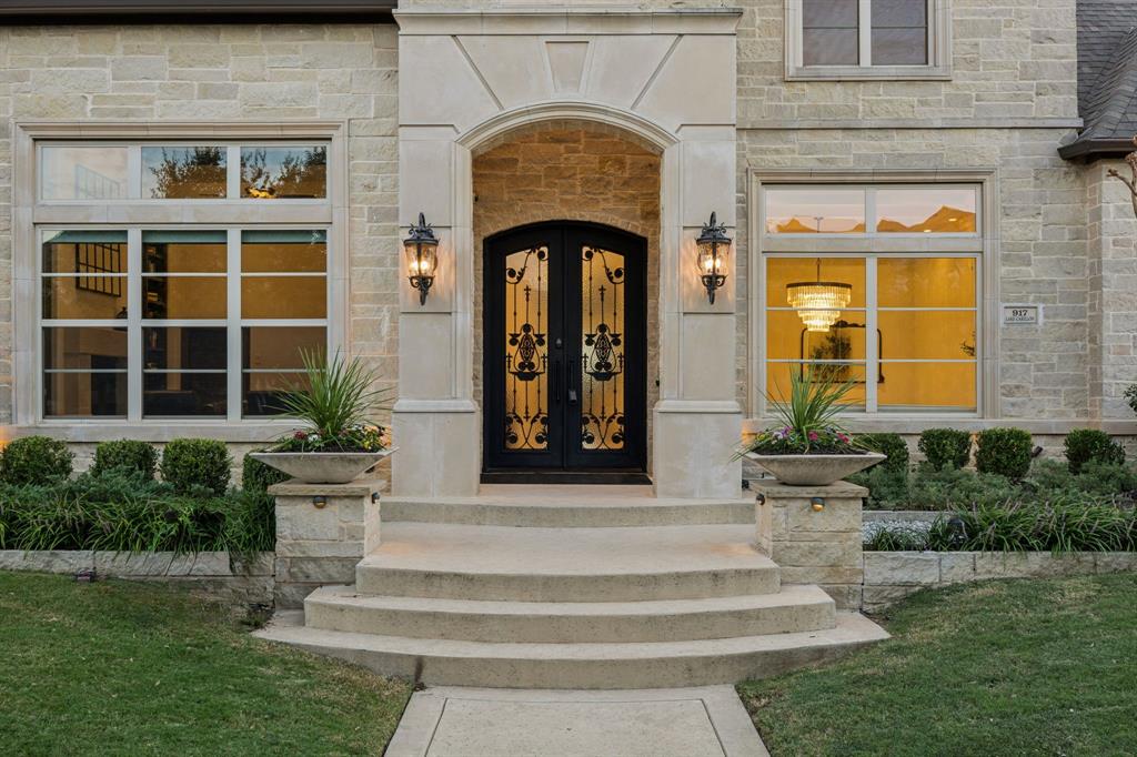 917 Lake Carillon Lane, Southlake, TX 76092