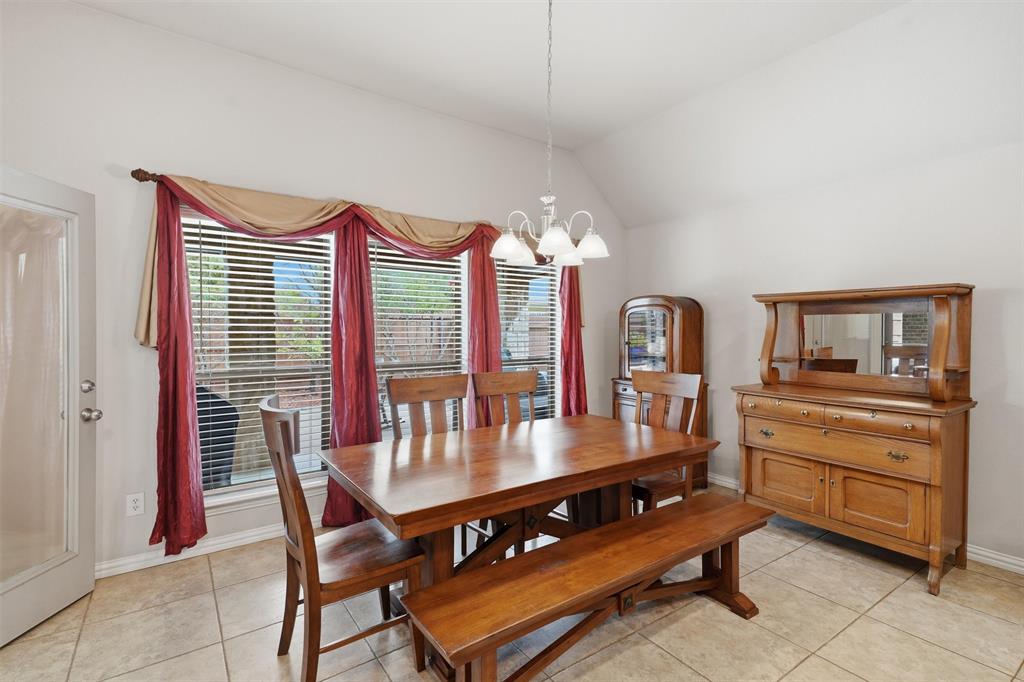 136 Castle Pines Drive, Willow Park, TX 76008