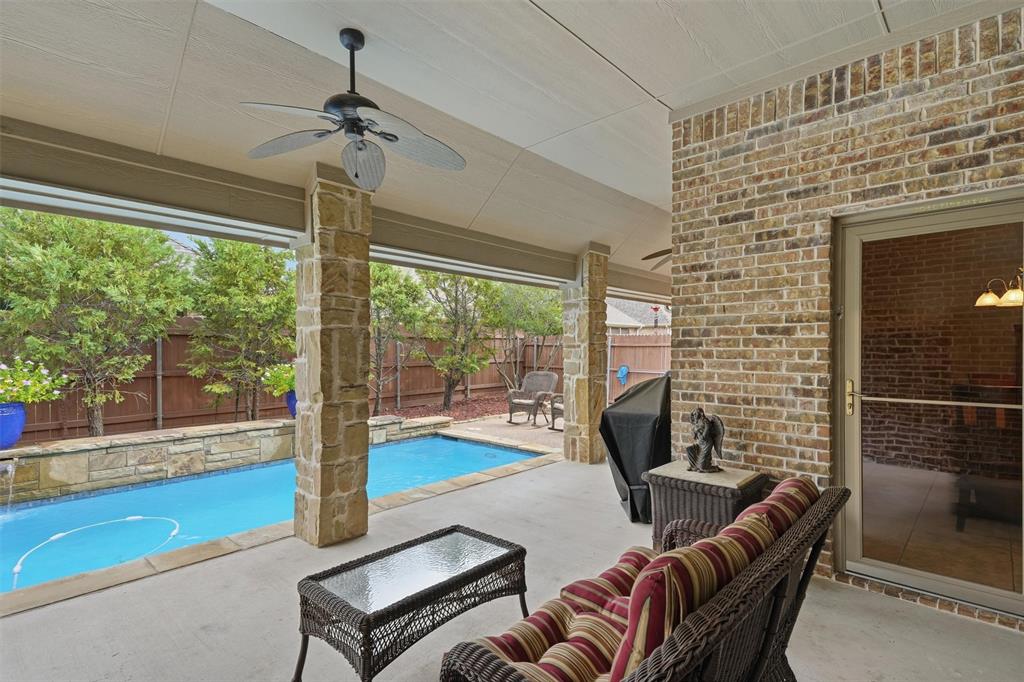 136 Castle Pines Drive, Willow Park, TX 76008