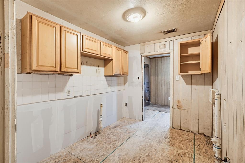 2606 Lea Crest Drive, Dallas, TX 75216