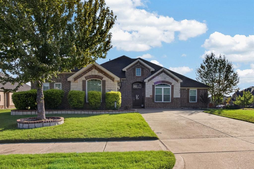 700 Edgewood Drive, DeSoto, TX 75115