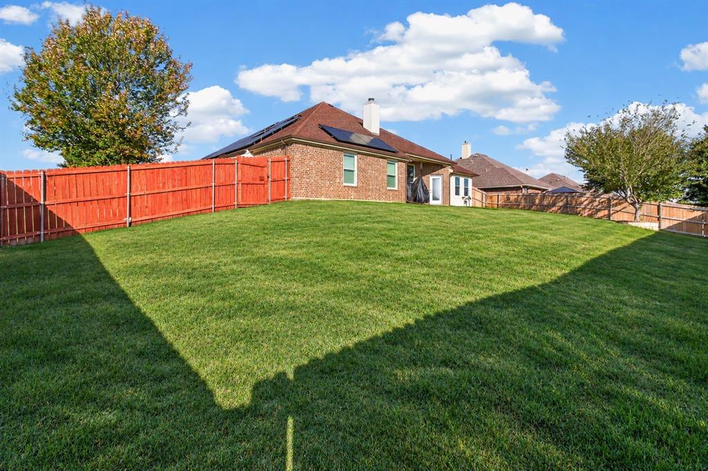 700 Edgewood Drive, DeSoto, TX 75115