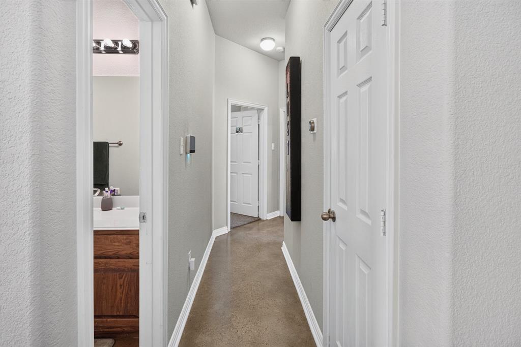 700 Edgewood Drive, DeSoto, TX 75115