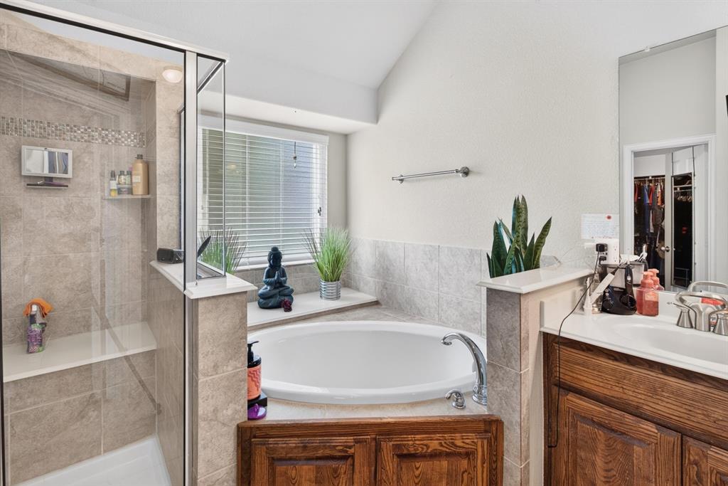 700 Edgewood Drive, DeSoto, TX 75115