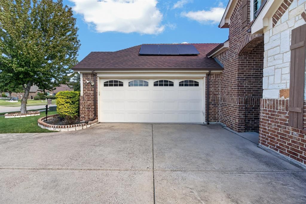700 Edgewood Drive, DeSoto, TX 75115