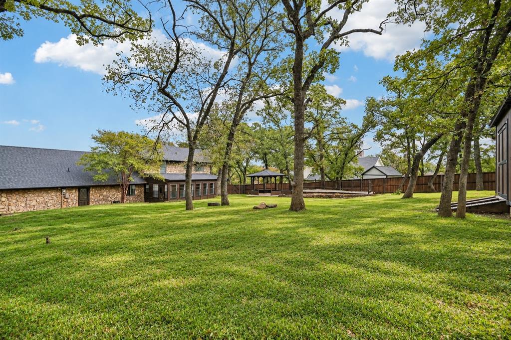 180 N Woodland Trail, Double Oak, TX 75077