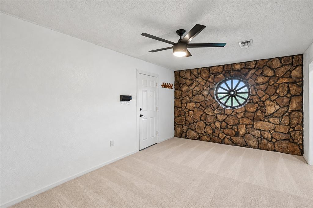 180 N Woodland Trail, Double Oak, TX 75077