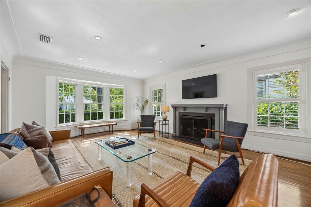 5407 Vanderbilt Avenue, Dallas, TX 75206 5407 Vanderbilt Avenue, Dallas, TX 75206
