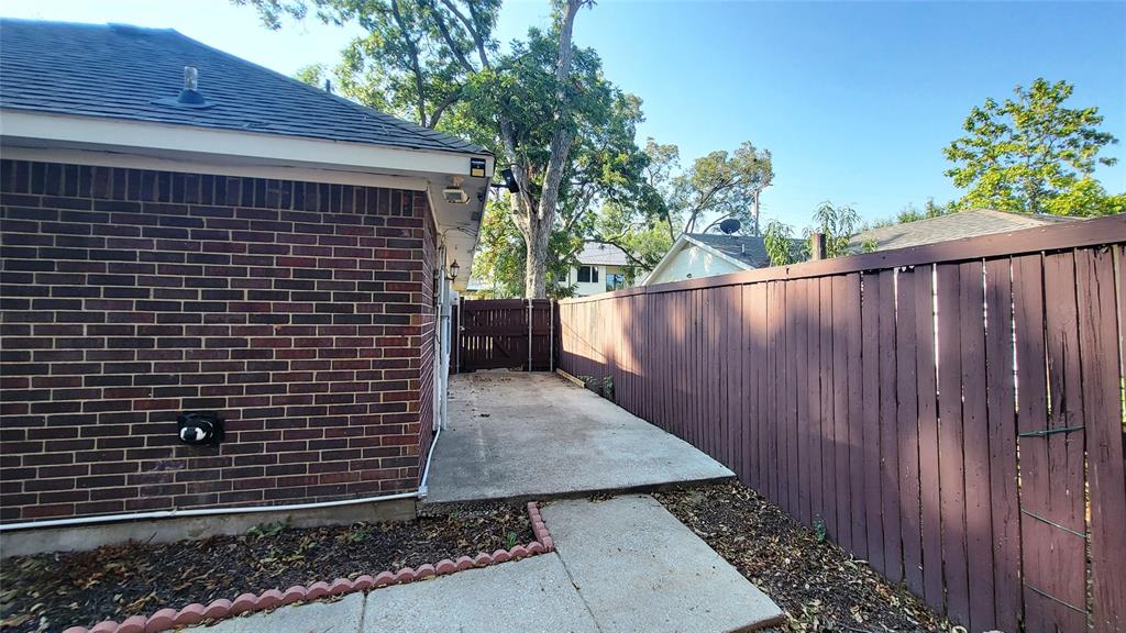 704 1st Avenue, McKinney, TX 75069