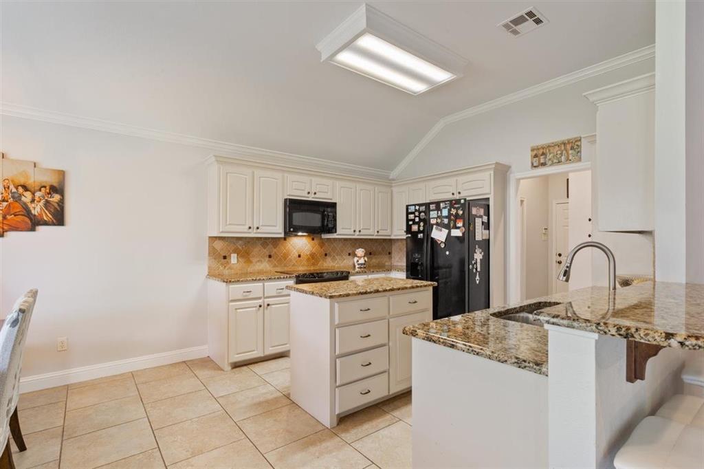 329 Edinburgh Lane, Waco, TX 76712 329 Edinburgh Lane, Waco, TX 76712