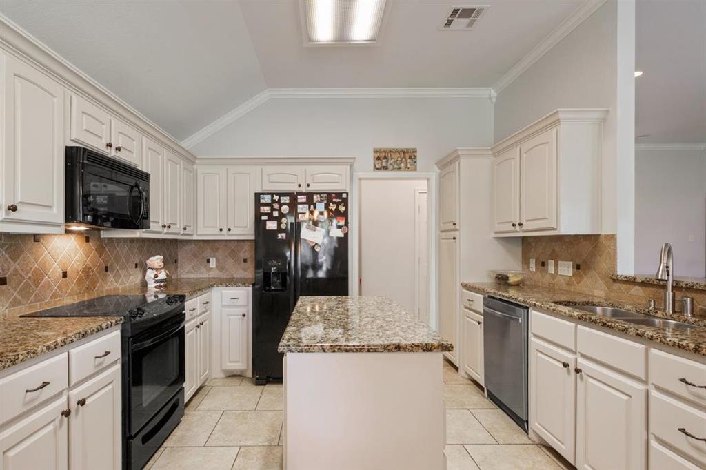 329 Edinburgh Lane, Waco, TX 76712 329 Edinburgh Lane, Waco, TX 76712
