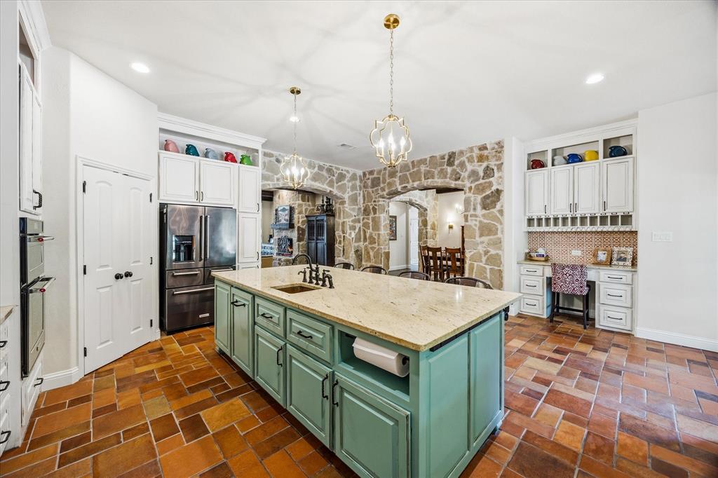 Your chef will love this space!