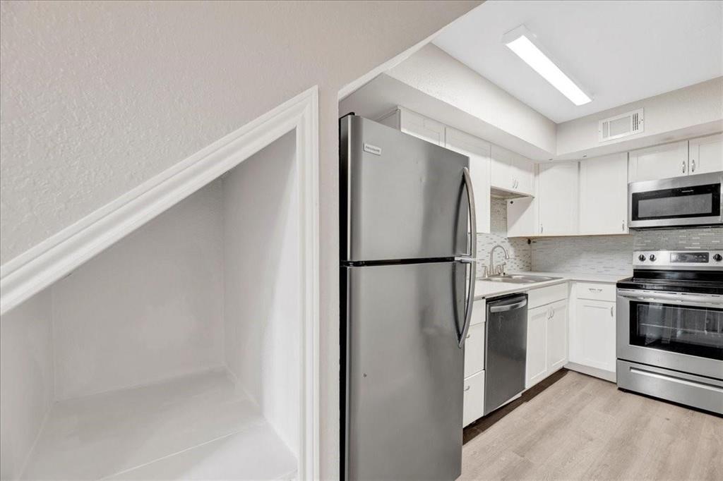 9803 Walnut Street, #B208, Dallas, TX 75243