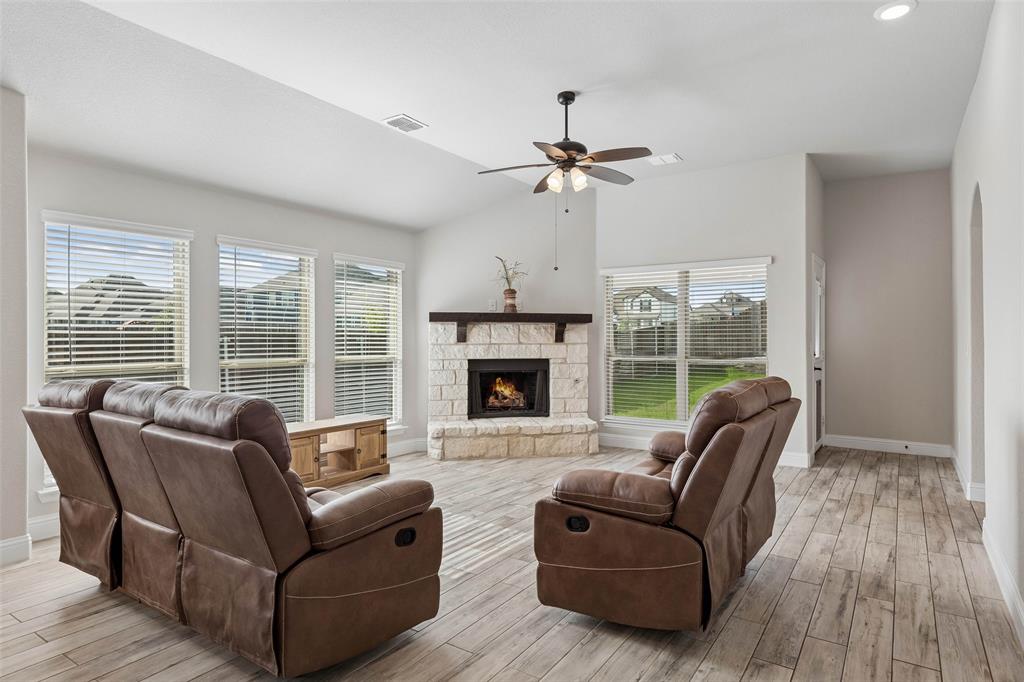 2550 Brookside Drive, Royse City, TX 75189 2550 Brookside Drive, Royse City, TX 75189