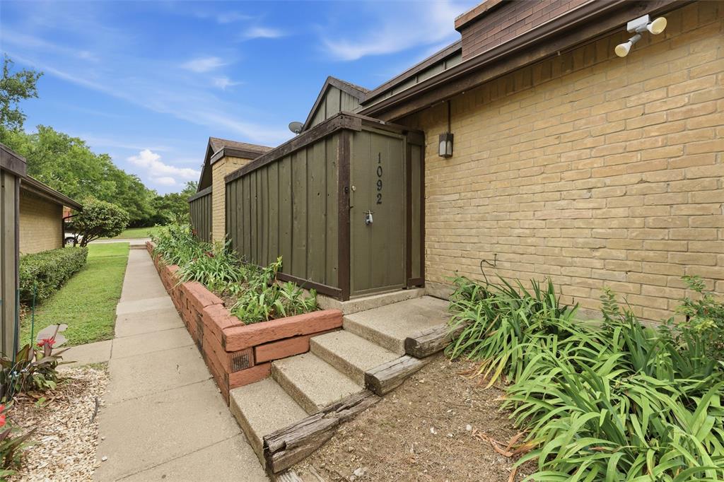 4643 Country Creek Drive Dallas, TX. Unit 1092