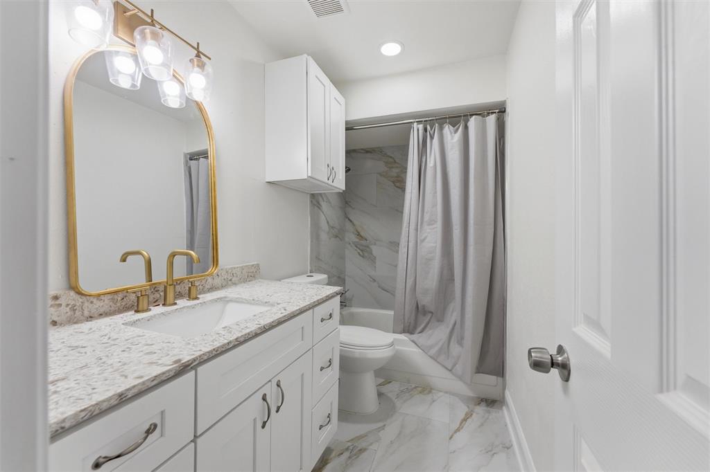4643 Country Creek Drive Dallas, TX. Unit 1092