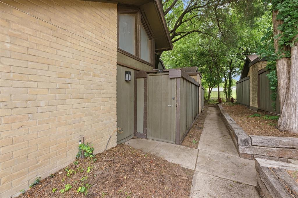 4611 Country Creek Drive Dallas, TX. Unit 1023