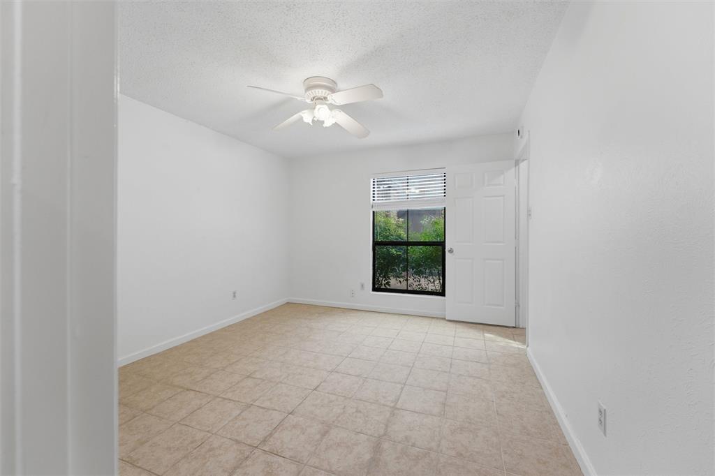 4607 Country Creek Drive Dallas, TX. Unit 1016