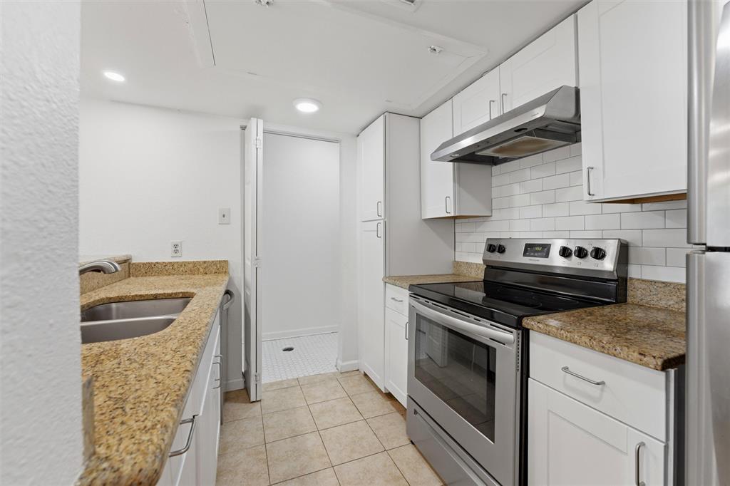 4607 Country Creek Drive Dallas, TX. Unit 1016