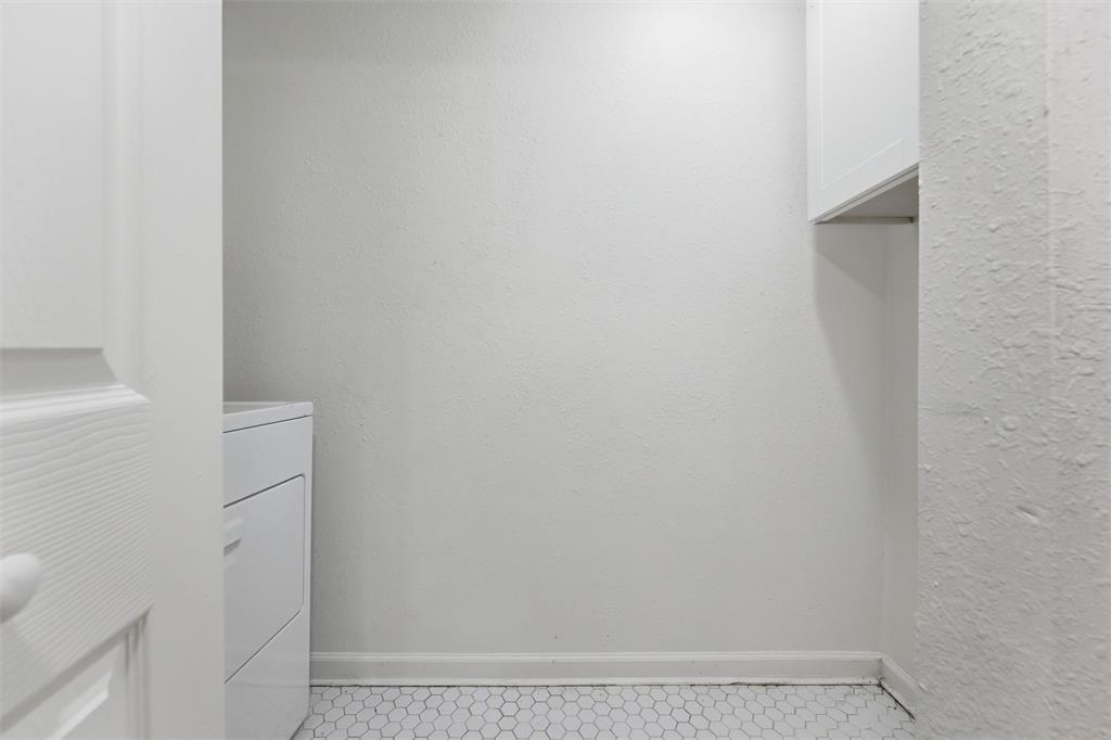 4607 Country Creek Drive Dallas, TX. Unit 1016